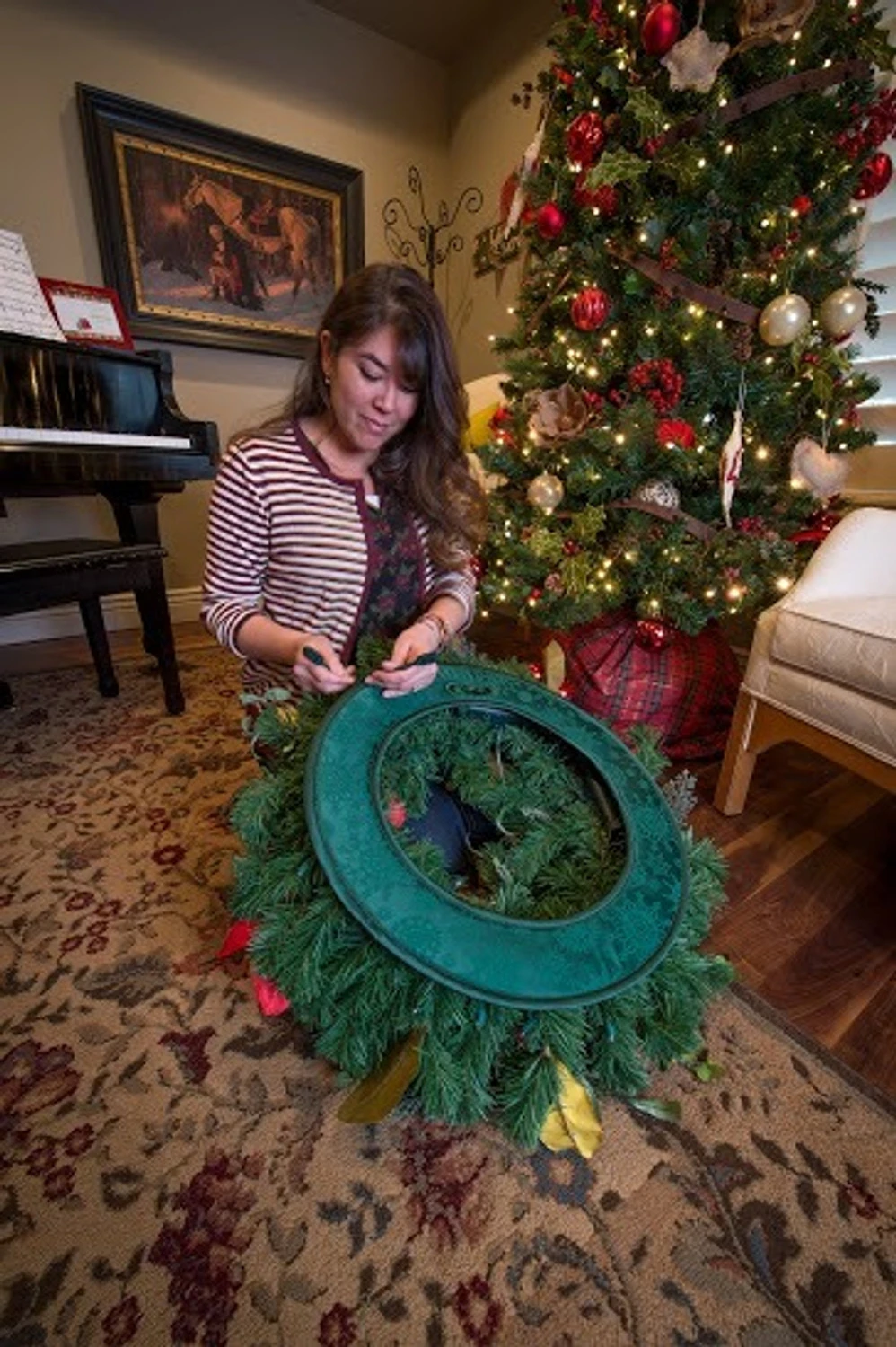 Village Lighting Deluxe Door Saver For Christmas Wreaths V-11101-DLX 3 Village Lighting Deluxe Door Saver For Christmas Wreaths V-11101-DLX - Image 3