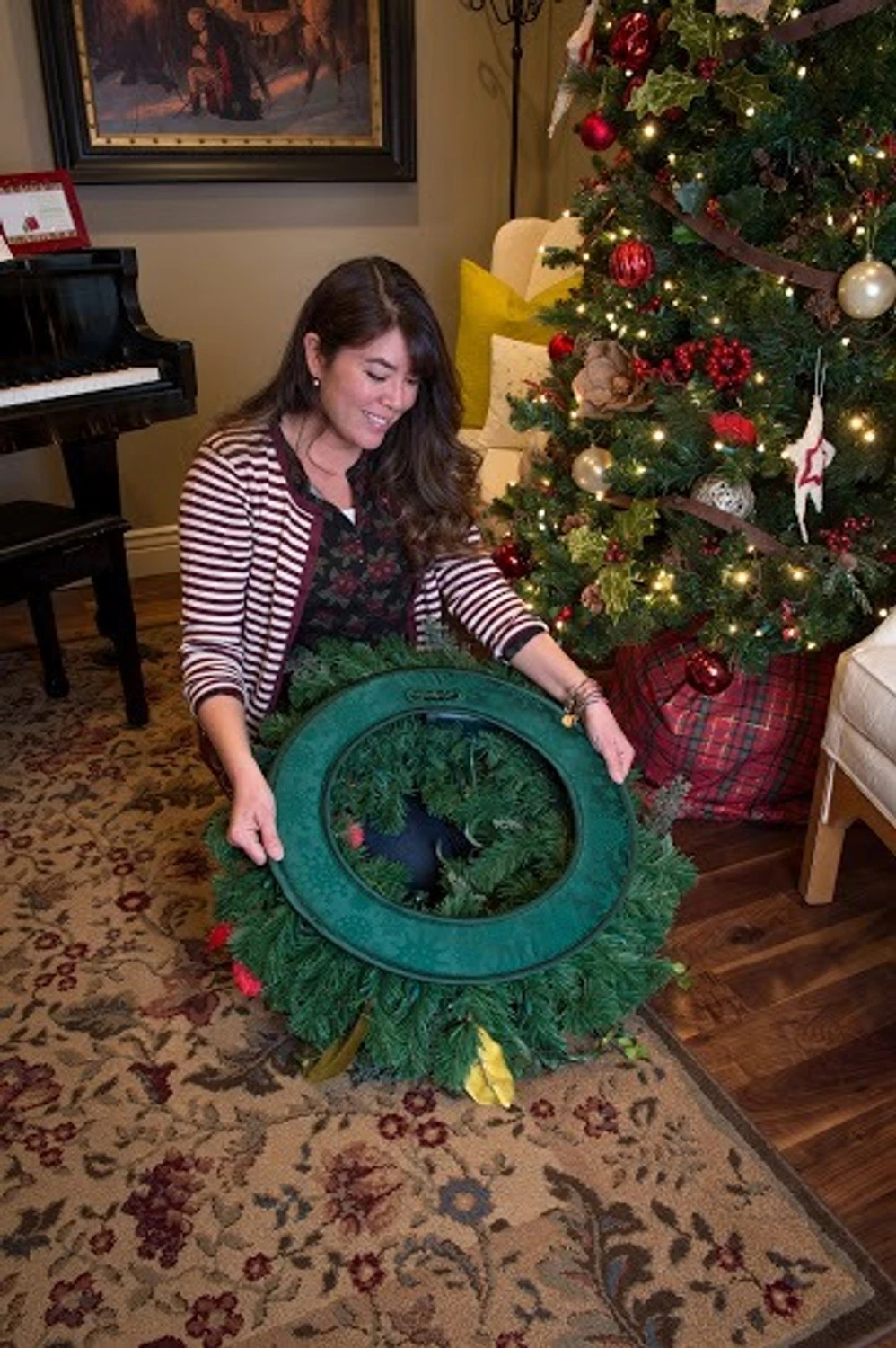 Village Lighting Deluxe Door Saver For Christmas Wreaths V-11101-DLX 2 Village Lighting Deluxe Door Saver For Christmas Wreaths V-11101-DLX - Image 2